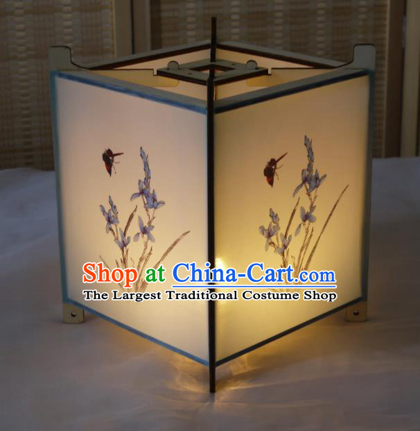 China Classical Orchids Pattern Palace Lantern Traditional Silk Lanterns Handmade Portable Lamp