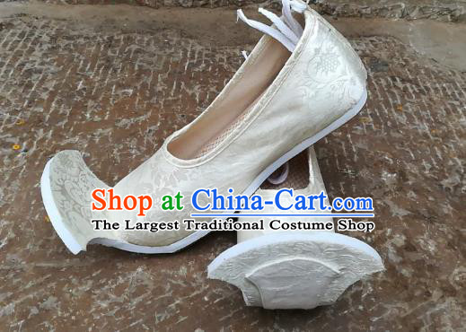 China Traditional Han Dynasty Court Shoes Classical Wedding Shoes Princess White Brocade Shoes