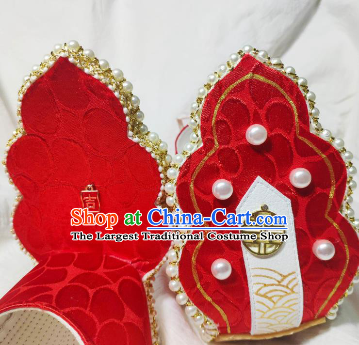 China Classical Red Brocade Shoes Hanfu Pearls Shoes Traditional Song Dynasty Wedding Shoes