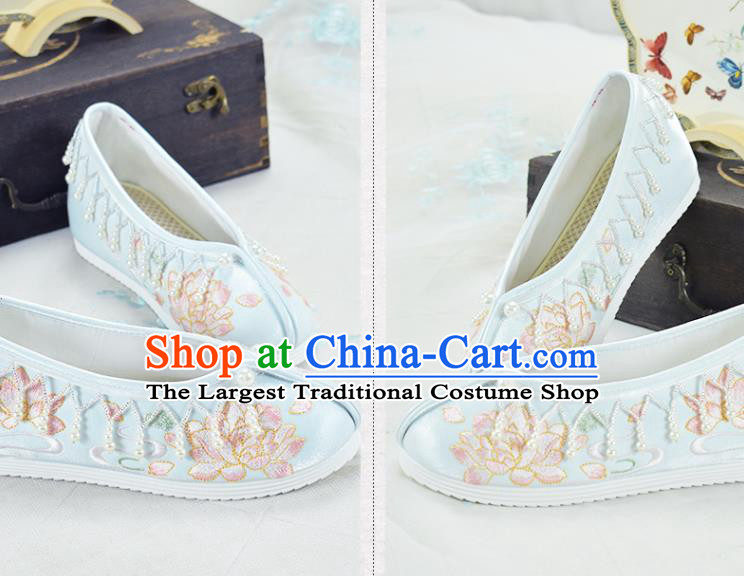 China Women Hanfu Shoes National Embroidered Lotus Shoes Light Blue Cloth Shoes Traditional Beads Tassel Shoes