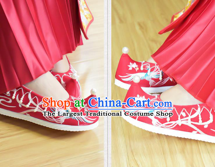 China Women Xiu He Embroidered Shoes National Shoes Traditional Wedding Red Cloth Shoes