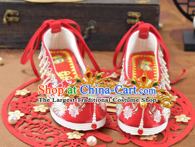 China Women Red Embroidered Shoes Wedding Pearls Shoes Traditional Xiuhe Suit Golden Phoenix Shoes