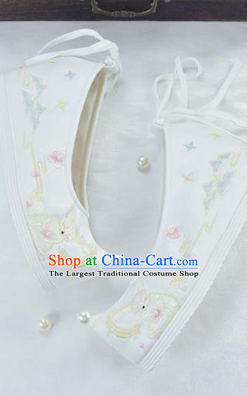 China Embroidered Shoes National Women Shoes Traditional White Cloth Shoes