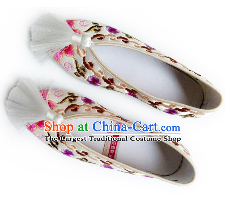 China Embroidered Plum Blossom Shoes Classical Wedding Xiu He Shoes Traditional White Satin Shoes