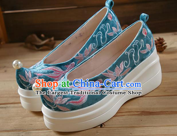 China Traditional Hanfu Platform Shoes Embroidered Lotus Fish Shoes Blue Velvet Shoes