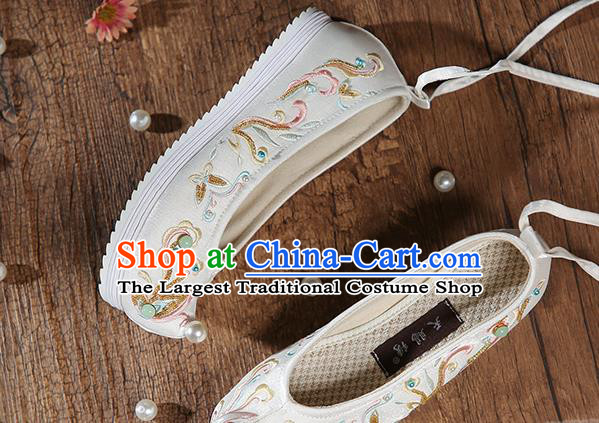 China Ancient Princess White Satin Shoes Traditional Hanfu Shoes Embroidered Beads Shoes