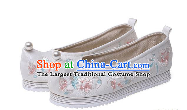 China Traditional Hanfu White Cloth Shoes Ming Dynasty Embroidered Lotus Shoes Ancient Princess Pearl Shoes