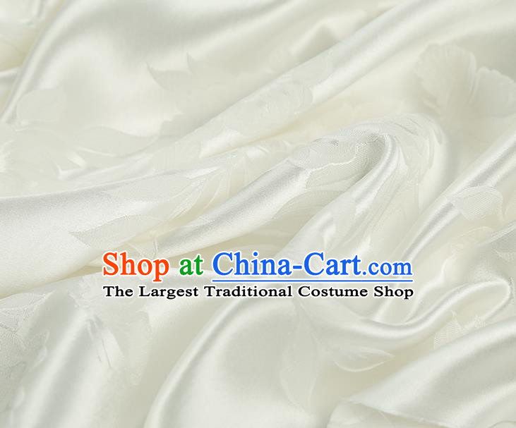 China Jacquard White Silk Fabric Traditional Brocade Fabric Asian Cheongsam Gambiered Guangdong Gauze