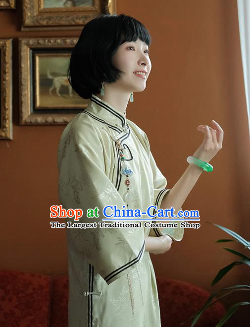 China National Wide Sleeve Qipao Dress Clothing Traditional Young Lady Light Green Silk Cheongsam