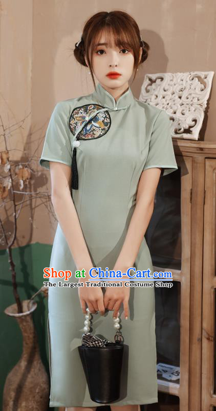 Chinese Classical Qipao Dress Traditional Young Girl Light Green Cheongsam