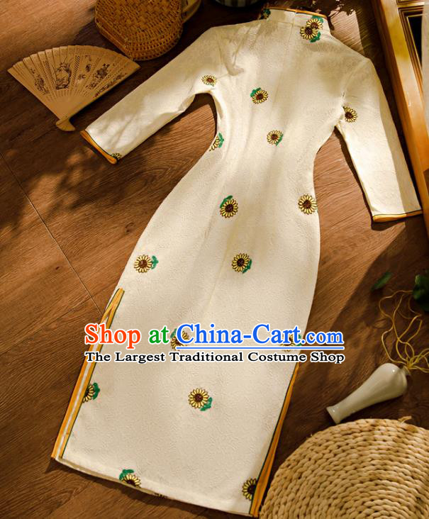 Chinese Traditional Young Lady Cheongsam Classical Printing Sunflowers White Lace Qipao Dress