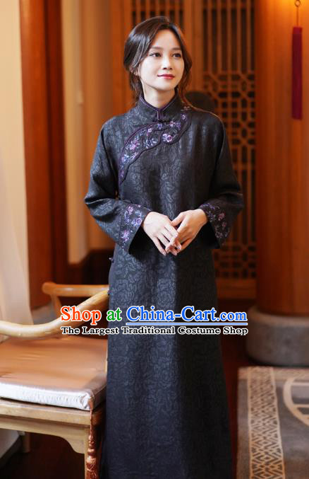 China National Female Embroidered Dark Purple Cheongsam Classical Silk Qipao Dress