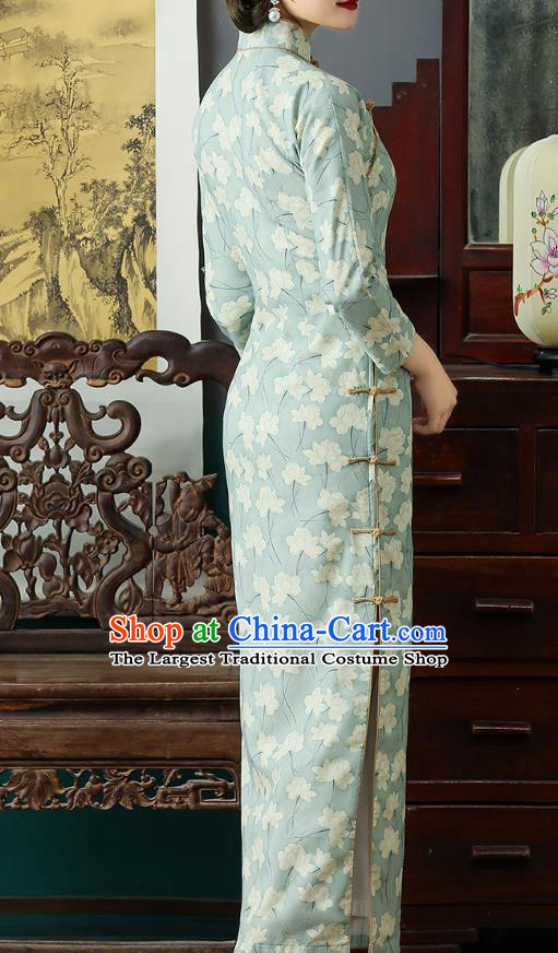 Chinese Traditional Young Lady Cheongsam National Woman Costume Classical Light Green Ramine Qipao Dress