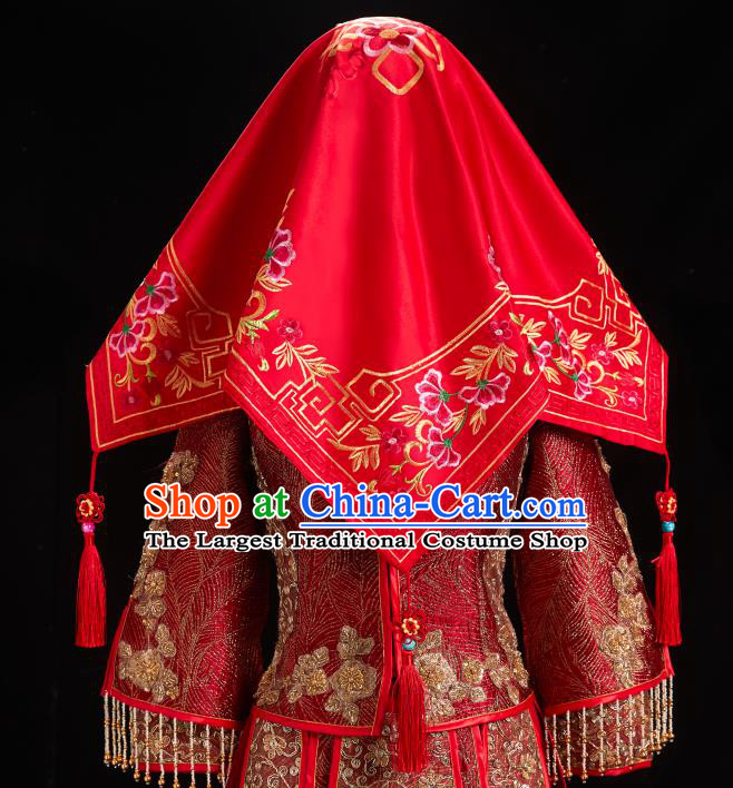 China Red Satin Kerchief Xiuhe Suit Embroidered Bridal Veil Traditional Wedding Headpiece