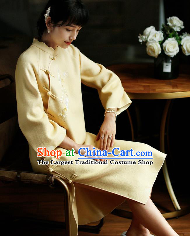 China Winter Yellow Woolen Cheongsam Costume Traditional Young Lady Embroidered Qipao Dress