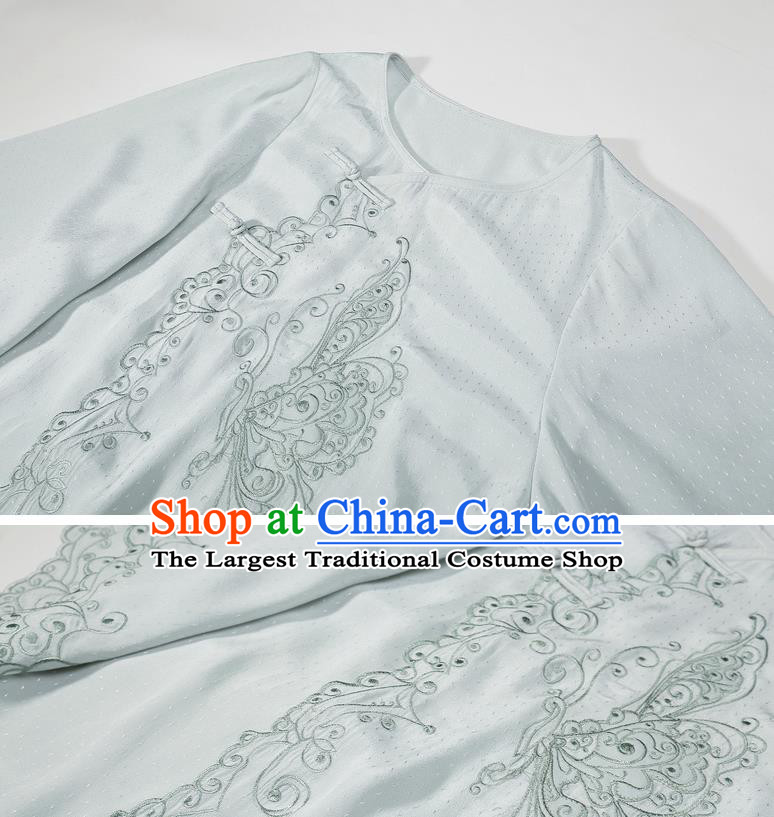 China Classical Light Green Cheongsam Costume Traditional Young Lady Embroidered Butterfly Qipao Dress