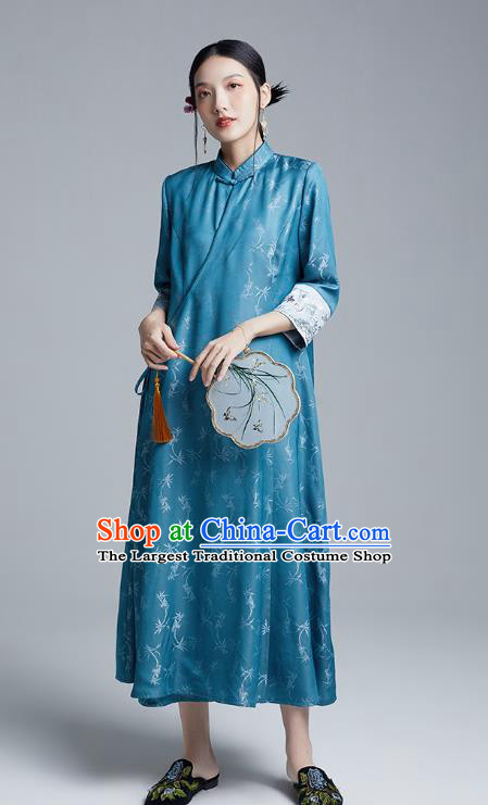 China Classical Embroidered Silk Cheongsam Costume Traditional Young Lady Blue Brocade Qipao Dress