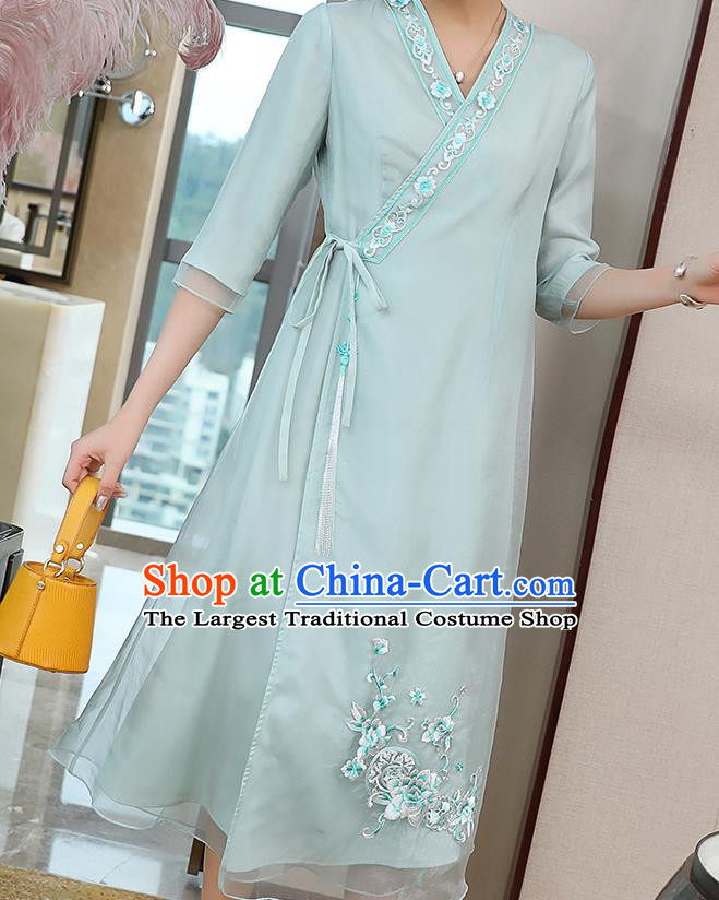 China Classical Embroidered Green Organdy Cheongsam Costume Traditional Tang Suit Young Woman Qipao Dress