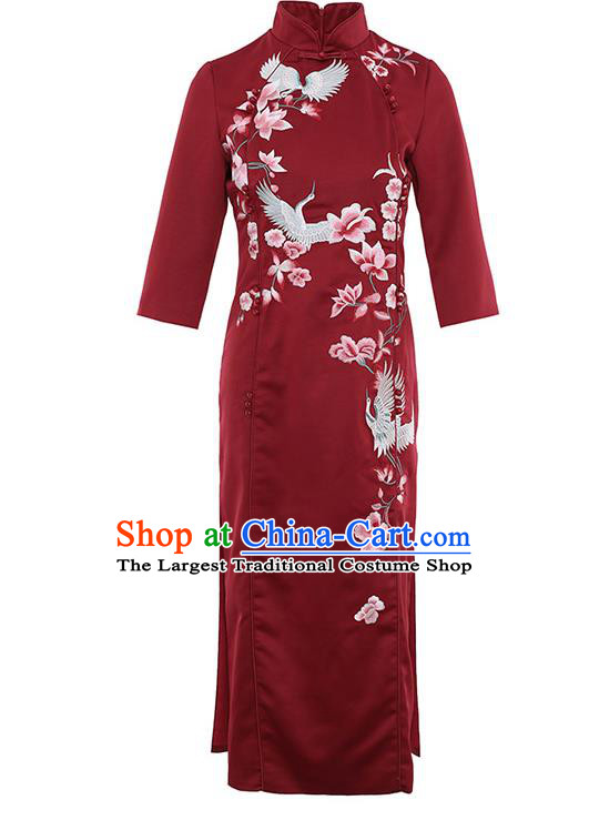 China Traditional Young Woman Costume Classical Embroidered Wine Red Satin Cheongsam Tang Suit Qipao Dress