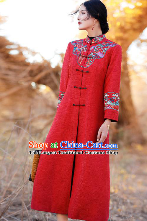 Chinese Traditional Embroidered Outer Garment National Tang Suit Red Dust Coat