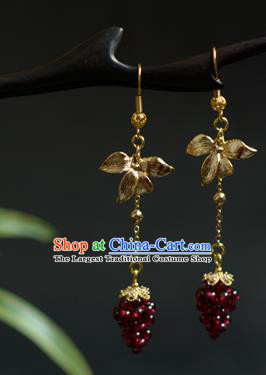 China Traditional Cheongsam Garnet Grape Ear Accessories Handmade Earrings Jewelry