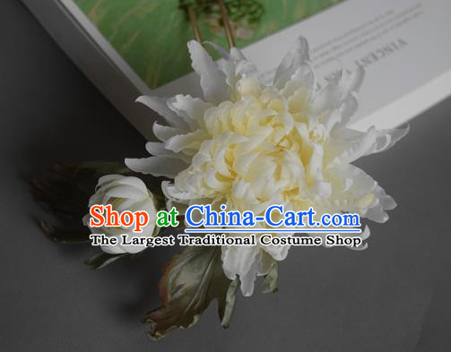 Chinese Traditional Hanfu Hair Stick Handmade Hair Accessories Cheongsam Yellow Silk Chrysanthemum Hairpin