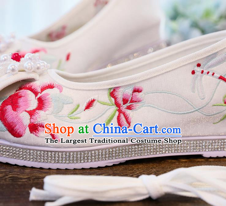 China National Embroidered Shoes Pearls Tassel Hanfu Shoes Handmade White Cloth Shoes
