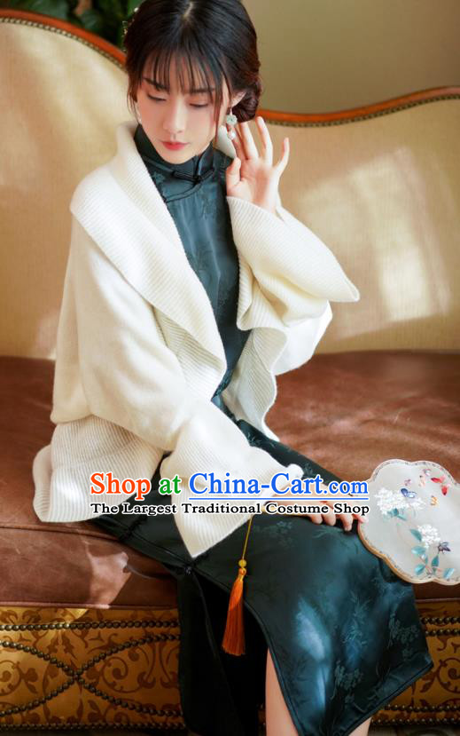 China Young Lady Cheongsam Classical Atrovirens Silk Qipao Dress National Women Costume