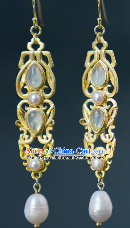 China Traditional Cheongsam Golden Earrings Handmade Pearl Chalcedonye Ear Accessories