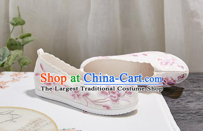 China Handmade Princess White Cloth Shoes National Embroidered Flowers Shoes Traditional Ming Dynasty Hanfu Shoes