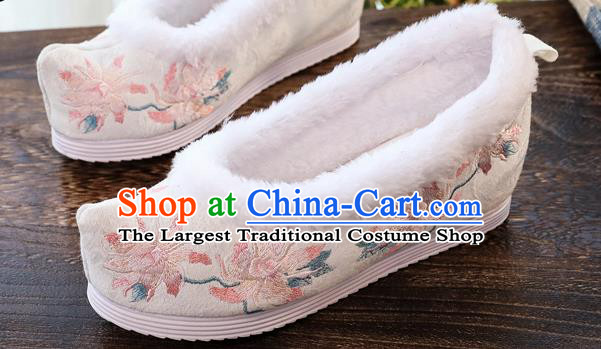 China Handmade Winter Woman Hanfu Shoes National White Cloth Shoes Traditional Embroidered Lotus Shoes