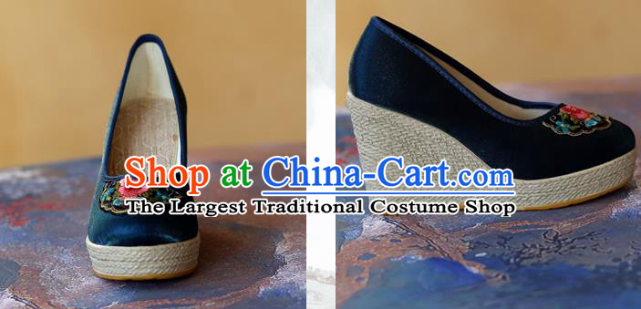Chinese National Embroidered Flower Deep Blue Shoes Yunnan Ethnic Woman Wedge Heel Shoes