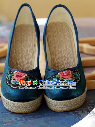Chinese National Embroidered Flower Deep Blue Shoes Yunnan Ethnic Woman Wedge Heel Shoes