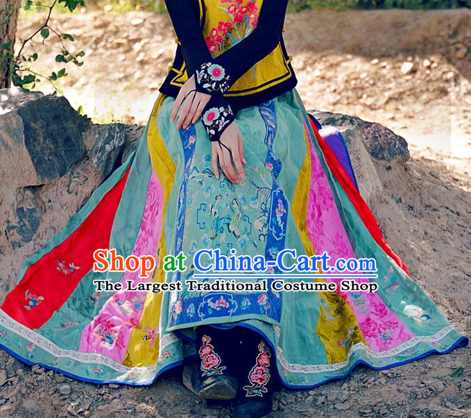 Chinese Embroidered Green Bust Skirt Traditional Ming Dynasty Horse Face Skirt National Woman Tang Suit Costume