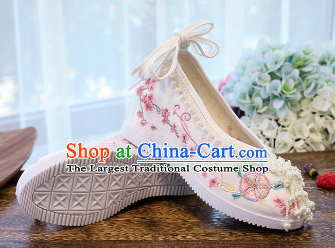China Handmade White Cloth Shoes Traditional Pearls Tassel Shoes National Embroidered Shoes