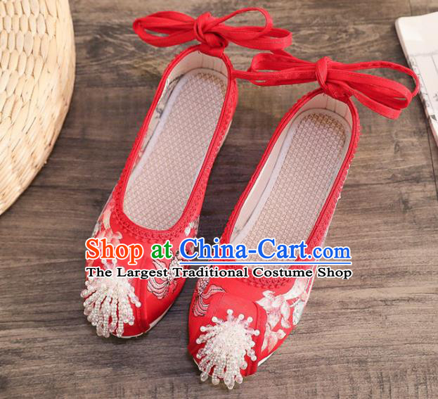 China National Wedding Red Cloth Pearls Tassel Shoes Traditional Embroidered Lotus Fish Shoes Handmade Folk Dance Shoes