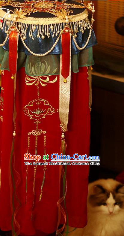 China Traditional Song Dynasty Red Silk Portable Lamp Handmade Embroidered Chrysanthemum Lantern Ancient Palace Lantern