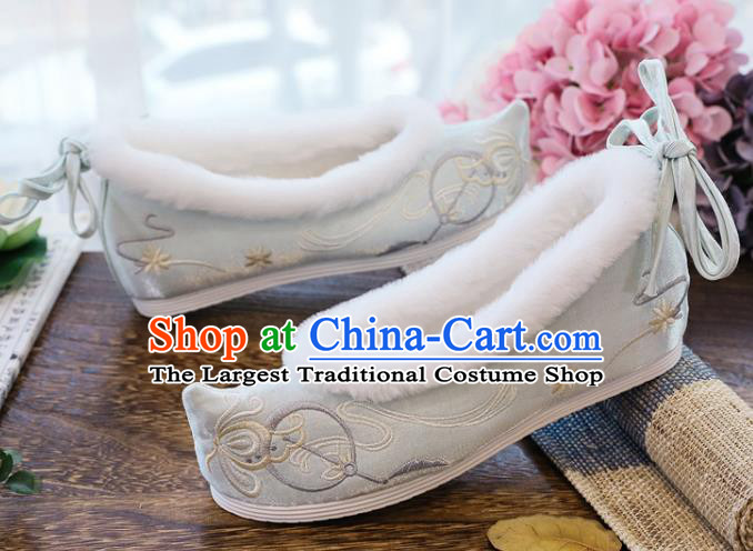 China National Winter Light Blue Embroidered Shoes Traditional Hanfu Cloth Shoes Ancient Ming Dynasty Princess Bow Shoes