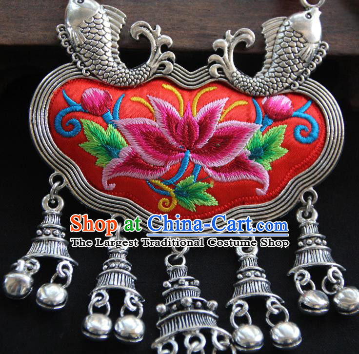China Handmade Ethnic Silver Bells Necklet Accessories Traditional Miao Minority Embroidered Red Necklace