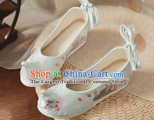 China Folk Dance Shoes Embroidered Lute Shoes Handmade Light Green Cloth Bow Shoes