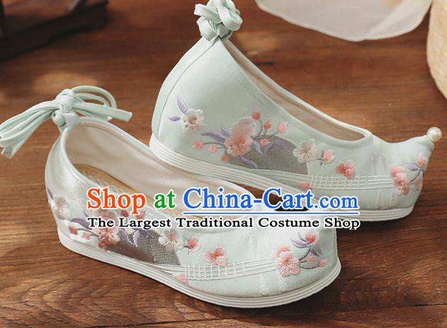 China Folk Dance Shoes Embroidered Lute Shoes Handmade Light Green Cloth Bow Shoes