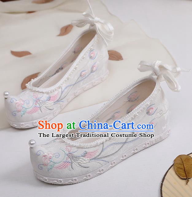 China Embroidered Phoenix Peony Shoes Traditional Ming Dynasty Princess Shoes White Cloth Shoes