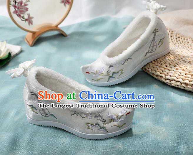 Chinese Classical Dance Wedge Heel Shoes Embroidered Cloud Crane White Cloth Shoes National Winter Shoes