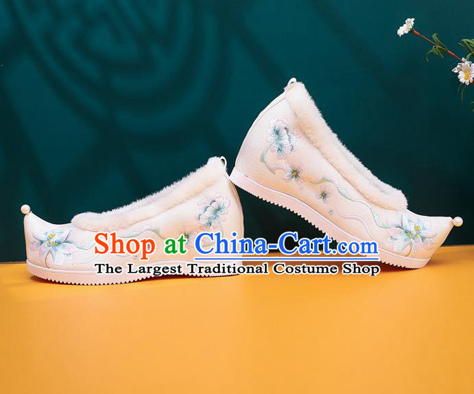 Chinese Traditional Hanfu White Cloth Shoes Woman Embroidered Lotus Shoes National Winter Shoes