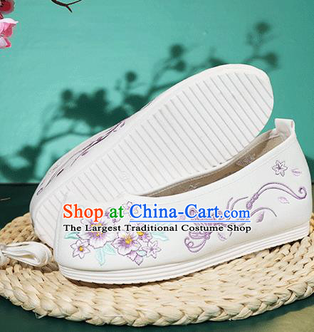 China Classical Embroidered Butterfly Flowers Shoes Traditional Ming Dynasty Hanfu Shoes Princess Shoes