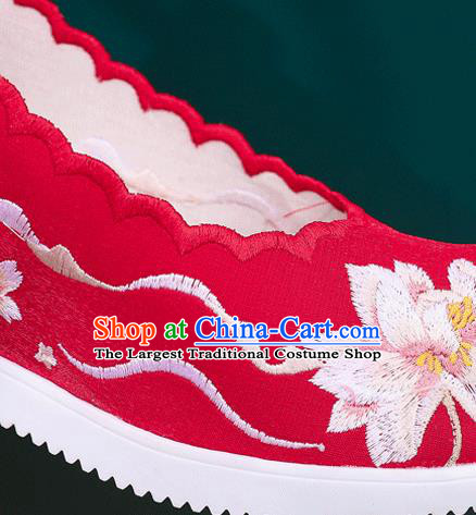 China Handmade Xiuhe Wedge Shoes National Folk Dance Shoes Traditional Hanfu Embroidered Red Cloth Shoes