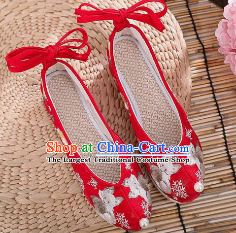China Embroidered Fox Shoes Handmade National Red Cloth Shoes Traditional Xiuhe Suit Shoes
