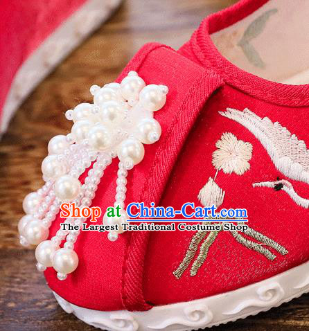 China Handmade Folk Dance Red Cloth Shoes Traditional Pearls Tassel Shoes Wedding Embroidered Crane Shoes