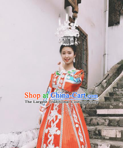 China Ethnic Wedding Dress Miao Nationality Bride Clothing Xiangxi Minority Stage Performance Costumes and Hair Jewelry