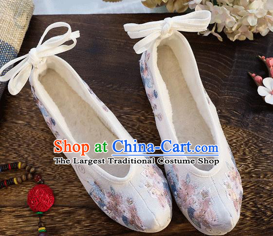 China Embroidered Peach Blossom Shoes Handmade Diamante Hanfu Shoes Traditional Folk Dance White Cloth Shoes